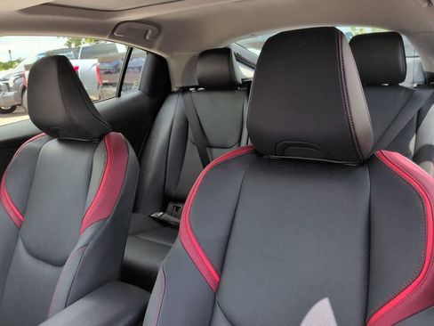 New 2026 Toyota Prius Plug-In Hybrid FWD image 8