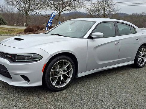 Used 2022 Dodge Charger GT image 4