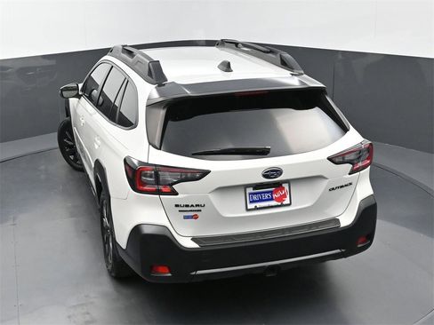 Used 2024 Subaru Outback Onyx Edition image 32