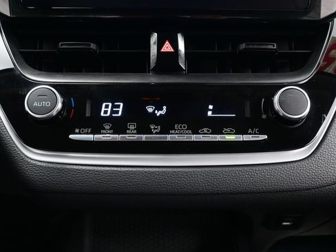 Used 2025 Toyota Corolla LE image 19