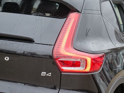 New 2026 Volvo XC40 B4 Plus w/ Climate Package image 9