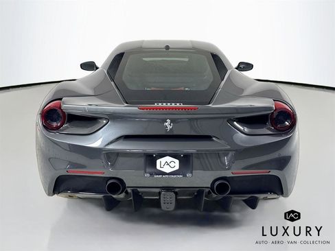 Used 2018 Ferrari 488 GTB image 7