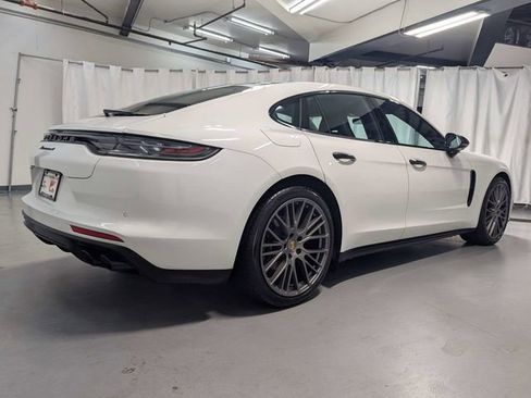 Used 2022 Porsche Panamera 4 Platinum Edition image 3