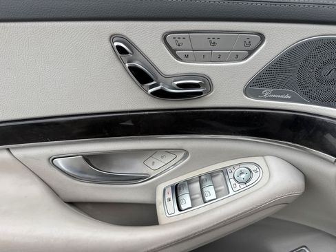 Used 2015 Mercedes-Benz S 550 Sedan image 11
