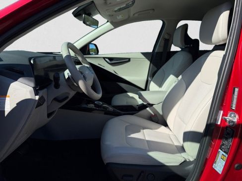 Used 2023 Kia Niro Wind w/ Wind Preserve Package FWD image 10