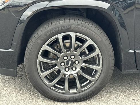 Used 2023 GMC Acadia Denali w/ Black Diamond Edition FWD image 24