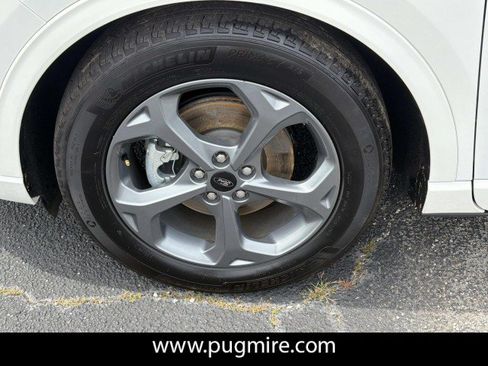 Used 2023 Ford Escape ST-Line w/ Tech Pack #1 FWD image 11