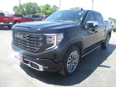 Used 2025 GMC Sierra 1500 Denali Ultimate AWD/4WD image 12