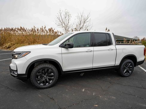 New 2026 Honda Ridgeline Sport image 3