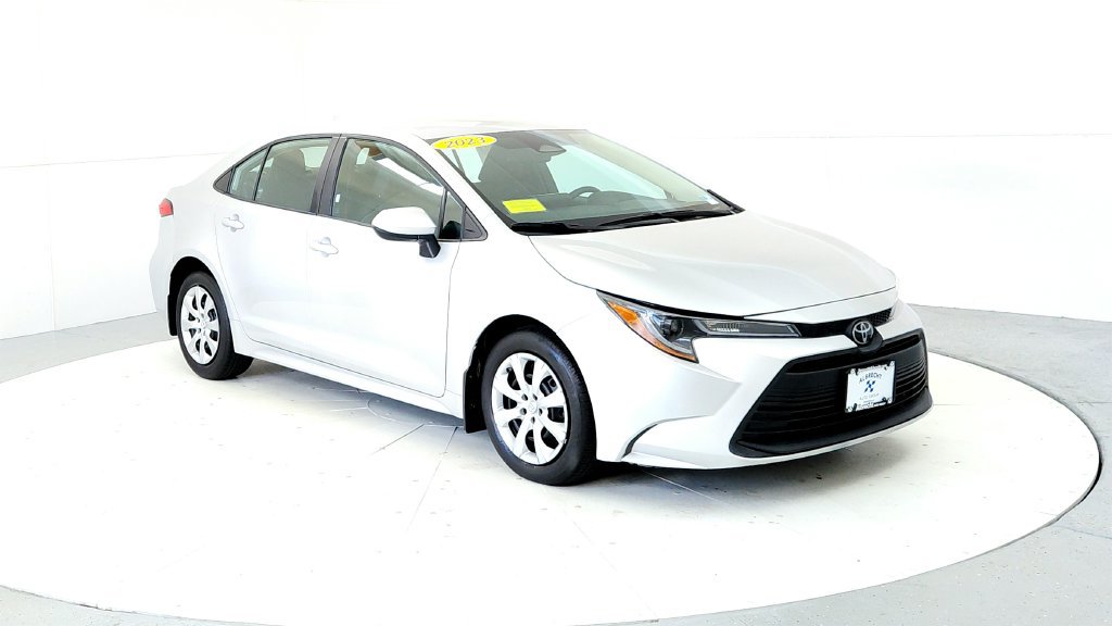 Used 2023 Toyota Corolla LE FWD image 7