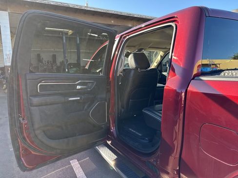 Used 2019 RAM 1500 Laramie image 11