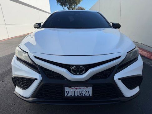 Used 2024 Toyota Camry SE image 6