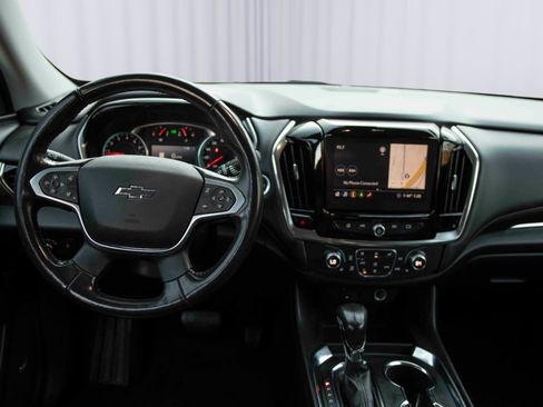 Used 2021 Chevrolet Traverse RS image 3