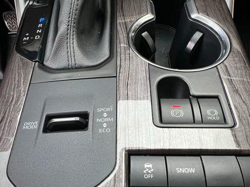 Used 2020 Toyota Highlander Limited image 58