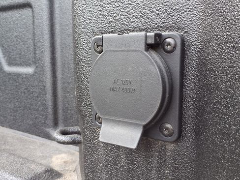 Used 2024 Chevrolet Silverado 1500 LTZ w/ LTZ Premium Package image 27