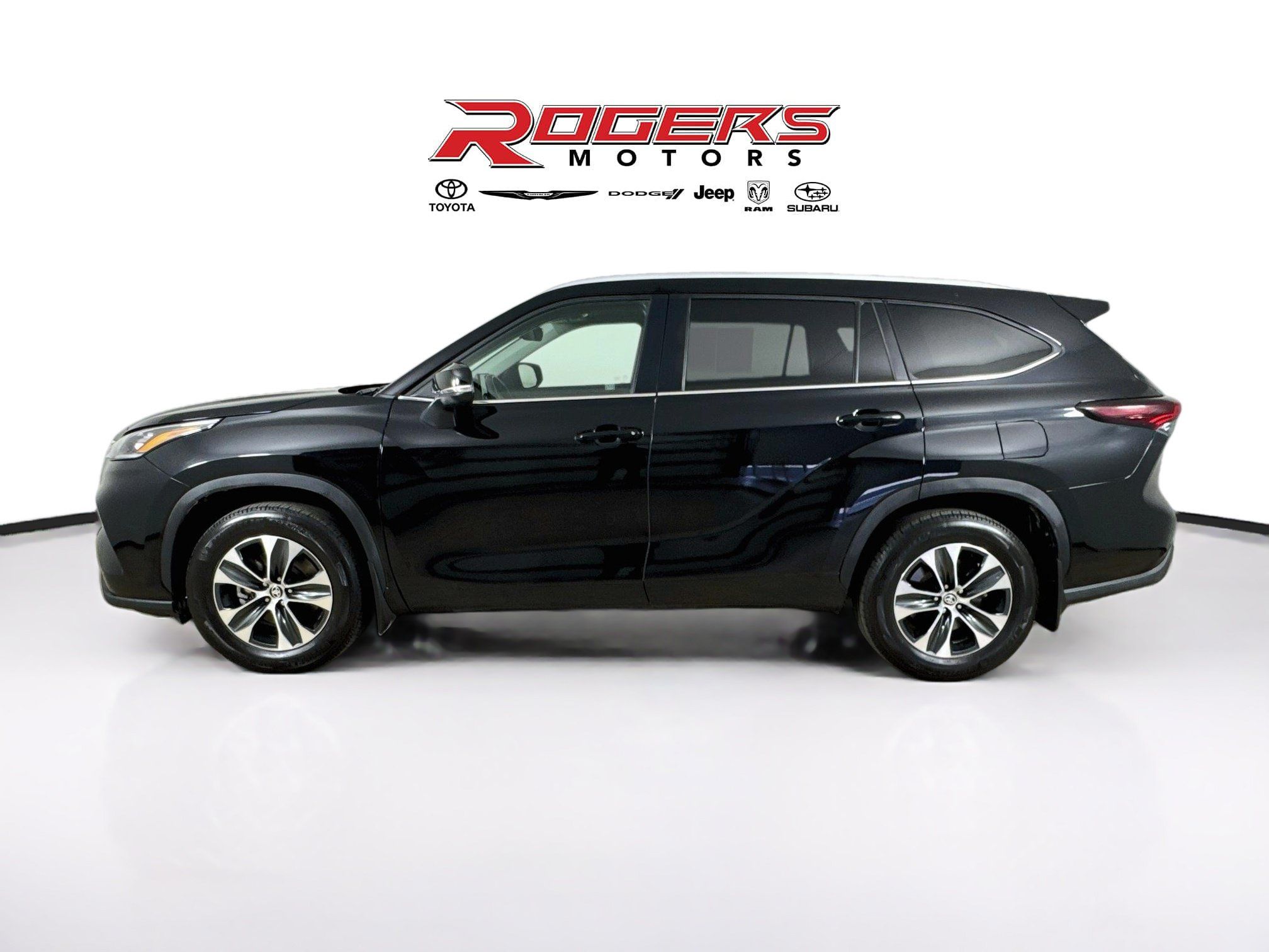 Used 2026 Toyota Highlander XLE AWD/4WD image 9