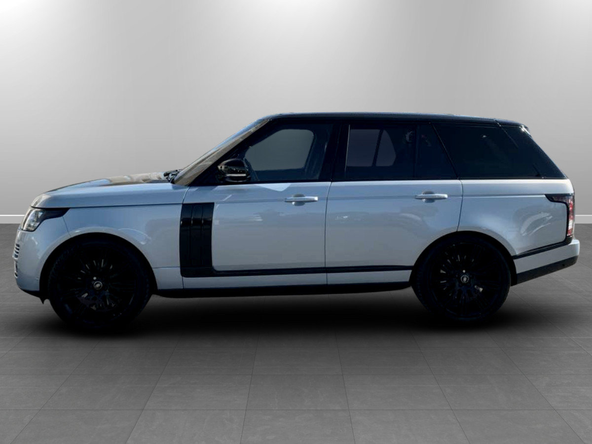 Used 2016 Land Rover Range Rover Supercharged AWD/4WD image 4