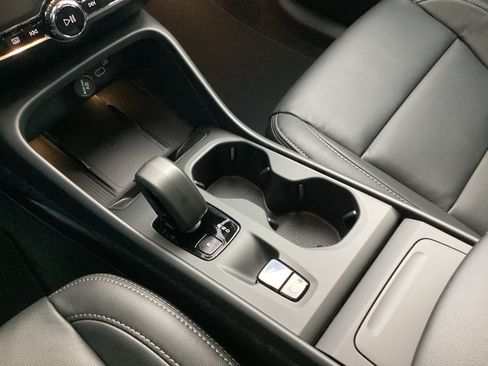 Certified 2026 Volvo XC40 B4 Core FWD image 29