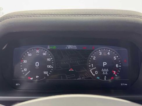 Used 2021 Land Rover Defender 110 X-Dynamic SE AWD/4WD image 32