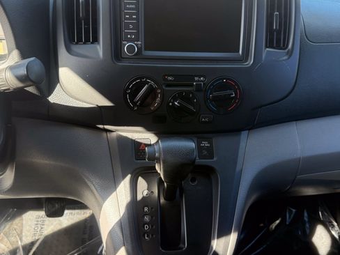 Used 2020 Nissan NV200 S FWD image 11