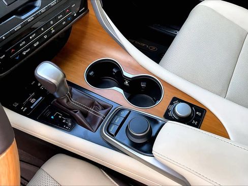 Used 2019 Lexus RX 350 AWD w/ Premium Package image 17
