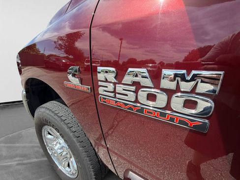 Used 2018 RAM 2500 Tradesman w/ Chrome Appearance Group AWD/4WD image 11