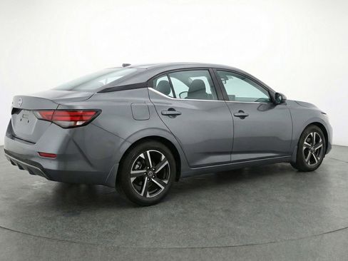 Used 2024 Nissan Sentra SV FWD image 9