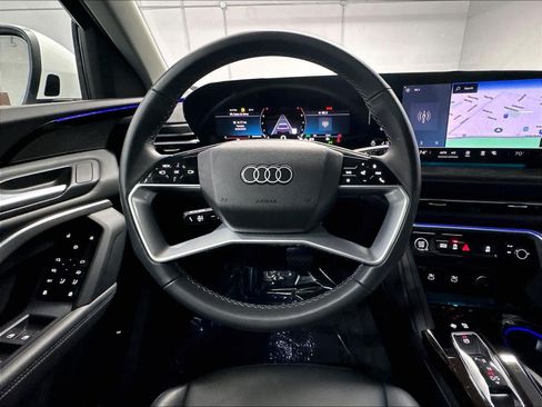 Certified 2025 Audi Q5 Premium AWD/4WD image 8