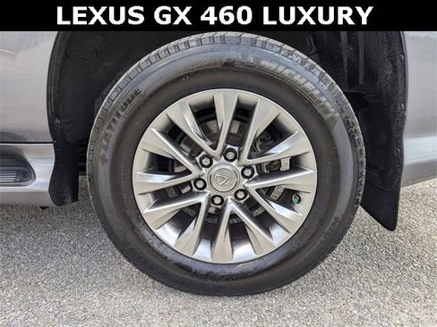 Used 2016 Lexus GX 460 Luxury w/ Preferred Accessory Package image 17