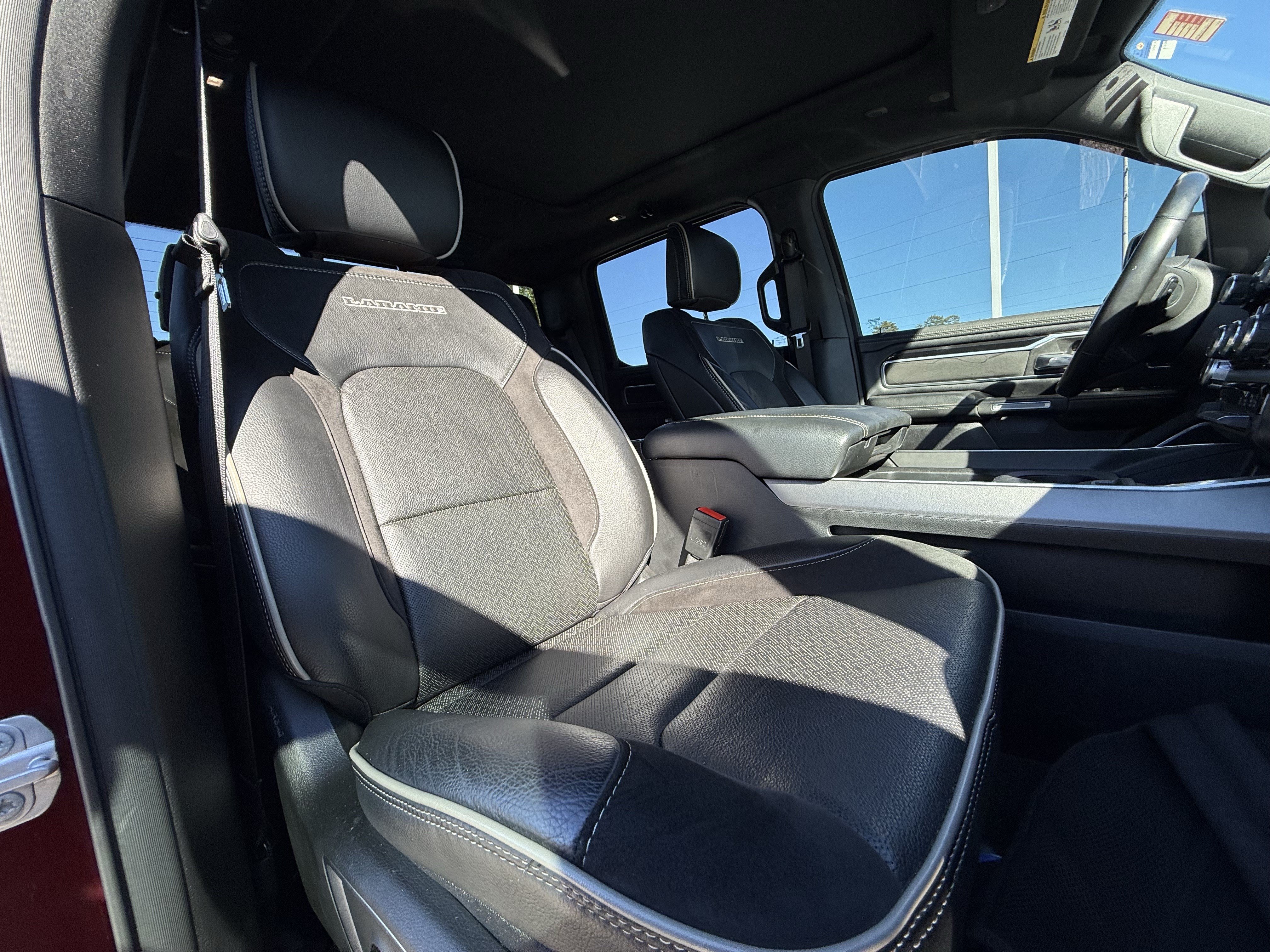 Used 2021 RAM 1500 Laramie AWD/4WD image 36