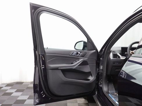 New 2026 BMW X5 xDrive40i w/ M Sport Package AWD/4WD image 4