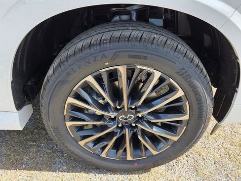 New 2026 INFINITI QX80 Autograph AWD/4WD image 10