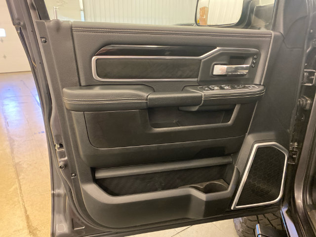 Used 2019 RAM 2500 Laramie w/ Night Edition AWD/4WD image 18