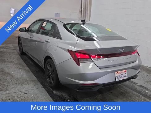 Used 2021 Hyundai Elantra SEL FWD image 5