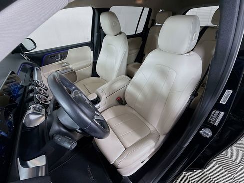 Used 2020 Mercedes-Benz GLB 250 image 19