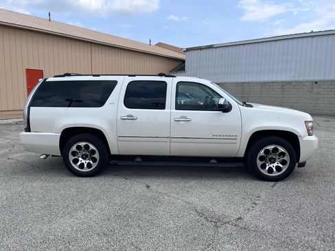 Used 2011 Chevrolet Suburban LTZ AWD/4WD image 2