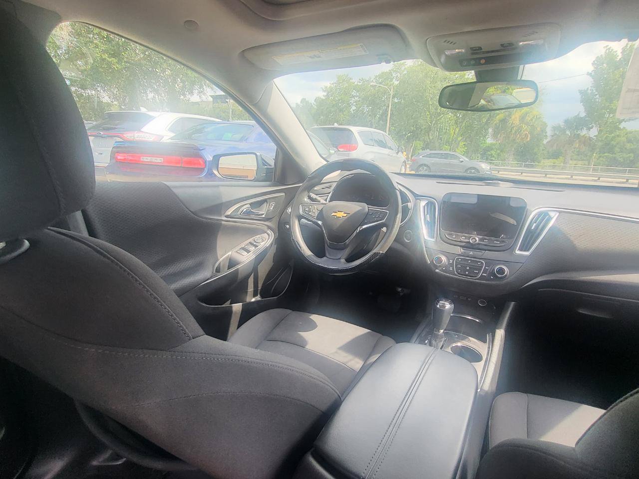 Used 2019 Chevrolet Malibu LT FWD image 29