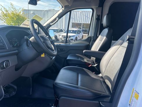 New 2025 Ford Transit 250 148 Medium Roof w/ Load Area Protection Package RWD image 12