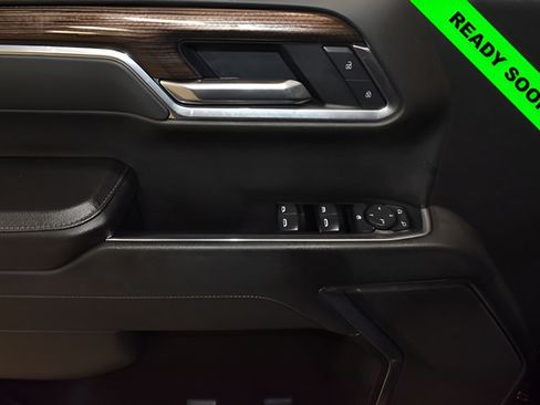 Used 2025 Chevrolet Silverado 1500 LT AWD/4WD image 27