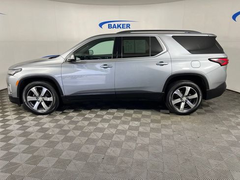 Used 2023 Chevrolet Traverse LT w/ LT Premium Package AWD/4WD image 2