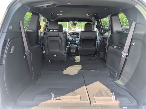 New 2027 Chrysler Pacifica LX FWD image 5