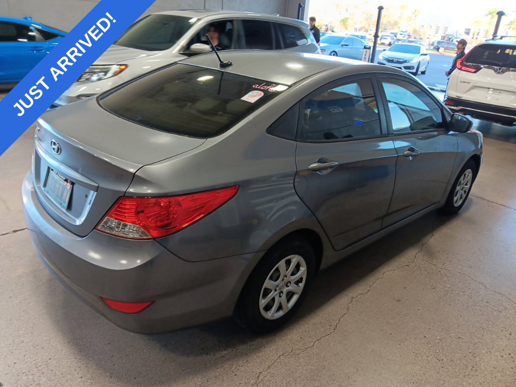 Used 2014 Hyundai Accent GLS FWD image 3