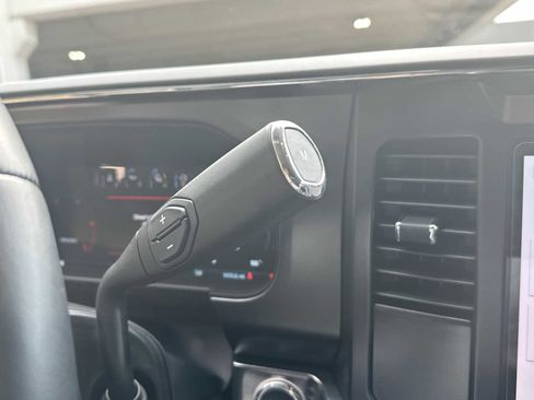 Used 2024 Ford F250 Lariat w/ Black Appearance Package image 55