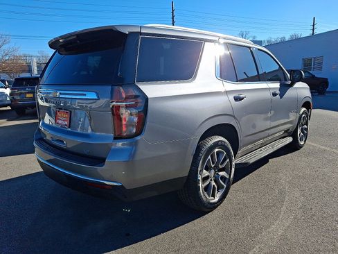 Used 2022 Chevrolet Tahoe LT w/ LT Signature Package image 6