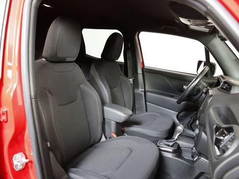 Used 2022 Jeep Renegade Altitude w/ Convenience Group AWD/4WD image 7