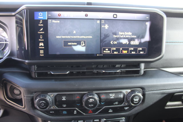 Used 2024 Jeep Wrangler Unlimited Rubicon 4xe AWD/4WD image 24
