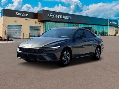 New 2025 Hyundai Elantra SEL
