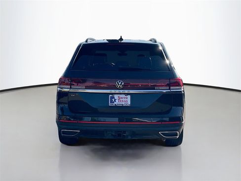 Used 2024 Volkswagen Atlas SE image 6