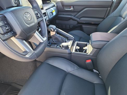 New 2025 Toyota 4Runner Limited image 7