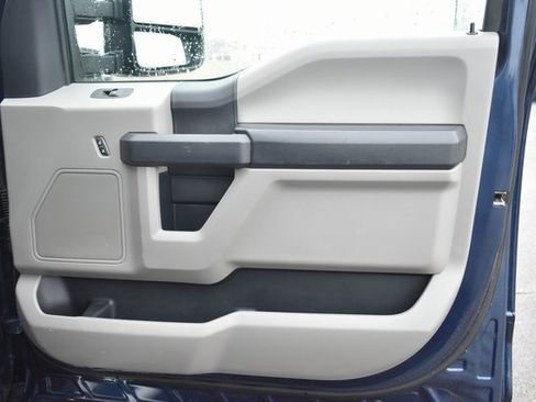 Used 2020 Ford F350 XL w/ Power Equipment Group image 31